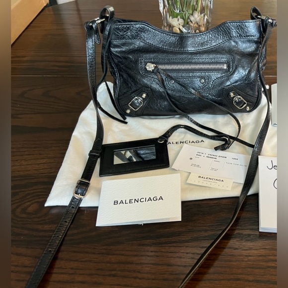 Balenciaga Agneau Hardware Hip - Picture 2 of 11